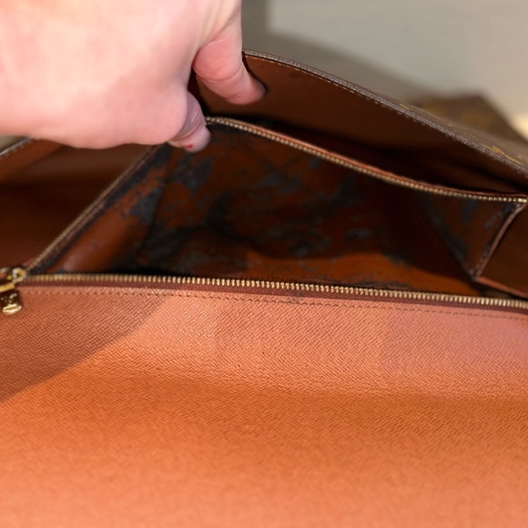 LOUIS VUITTON Monogram
Porte XL Envelope Clutch Bag - Picture 12 of 12